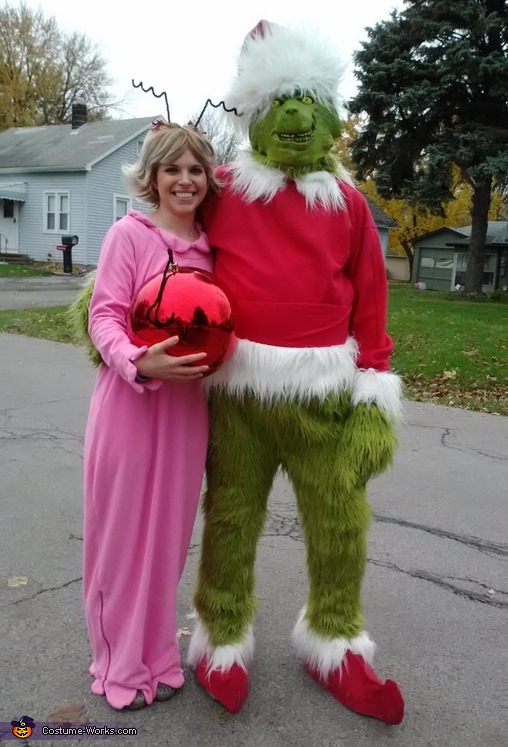 The Grinch and Cindy Lou Who Costume Idea for a Couple