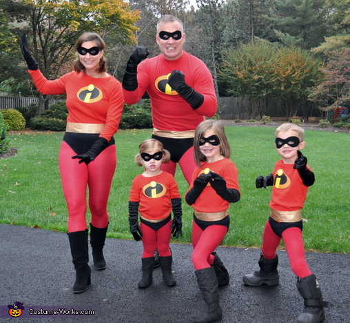 The Incredibles Family Creative Costume Idea
