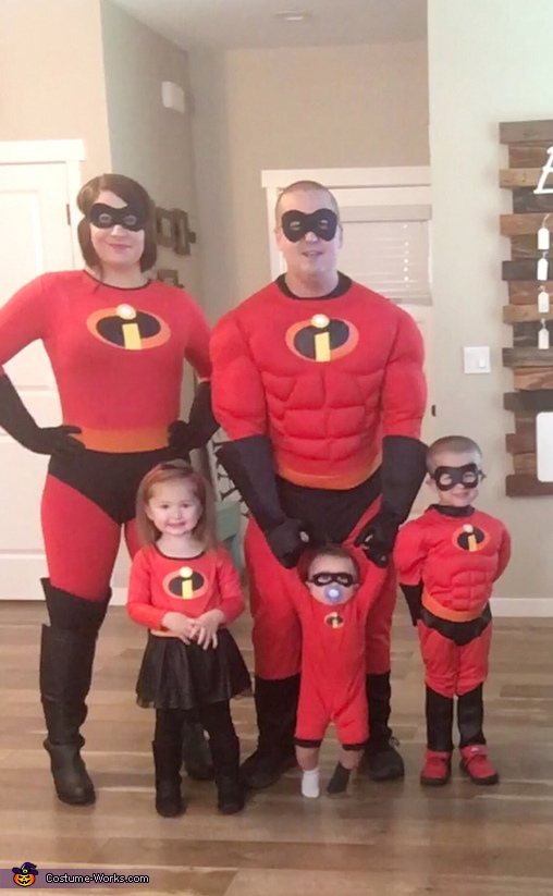 The Incredibles Family Costume | Affordable Halloween Costumes