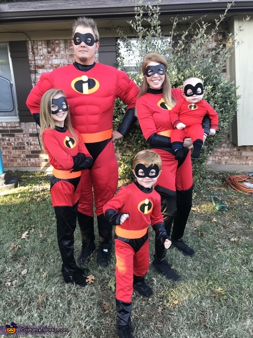 The Incredibles Costume | Affordable Halloween Costumes - Photo 2/3