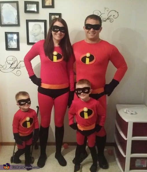 Awesome The Incredibles Family Costume | Mind Blowing DIY Costumes