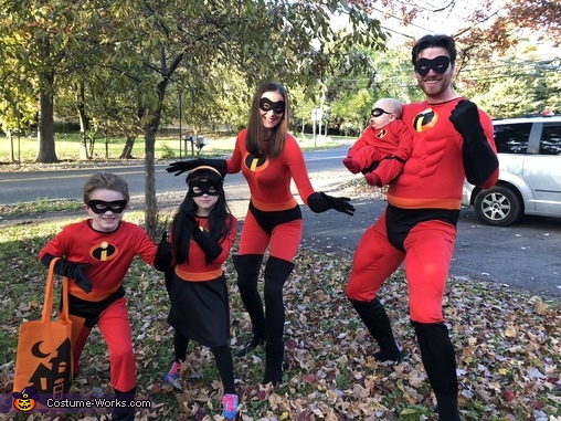 The Incredibles Family Costume | DIY Costumes Under $25