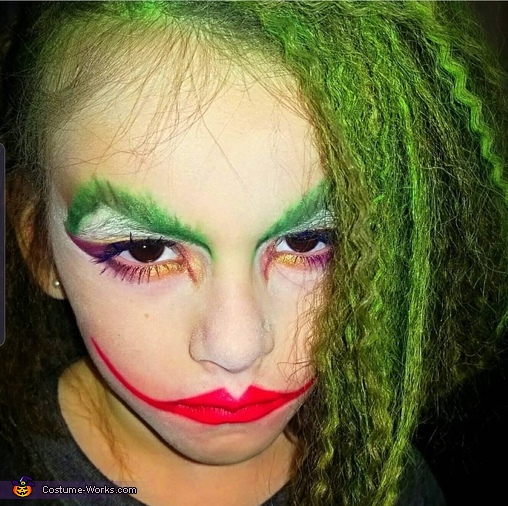 The Joker Girl's Halloween Costume | DIY Costumes Under $65 - Photo 3/4