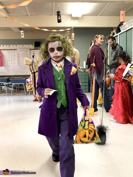 The Joker Costume | No-Sew DIY Costumes - Photo 2/2