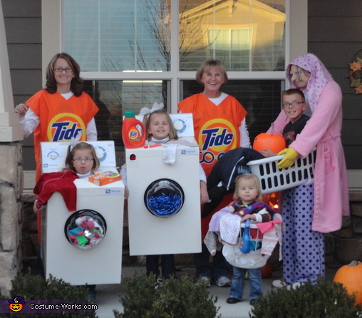 The Laundry Crew Costume