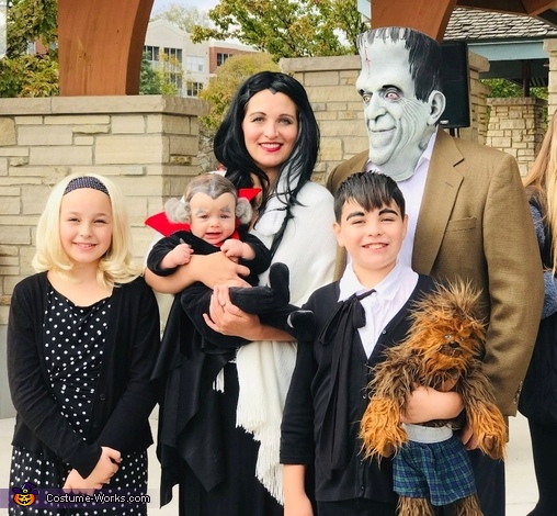 The Munster Family Costume | DIY Costumes Under $25 - Photo 2/2