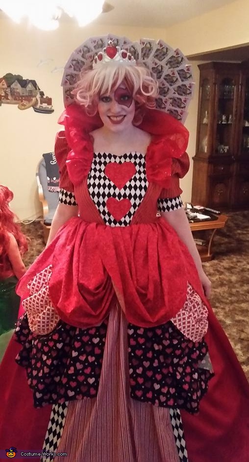 Cheap and Easy Queen of Hearts Costume DIY - Cuckoo4Design