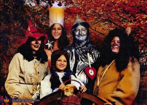 The Wizard of Oz Family Halloween Costume