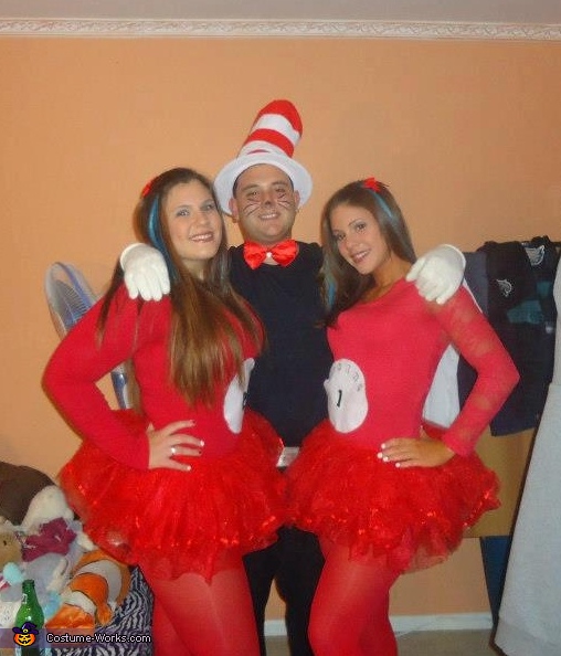 Thing 1 And 2 With The Cat In The Hat Costume No Sew Diy Costumes