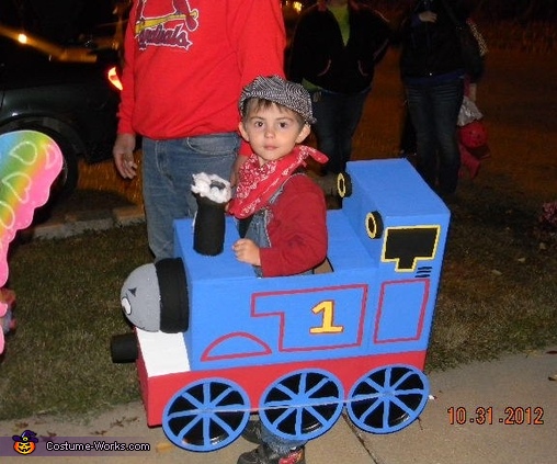 thomas the train costume for adults diy
