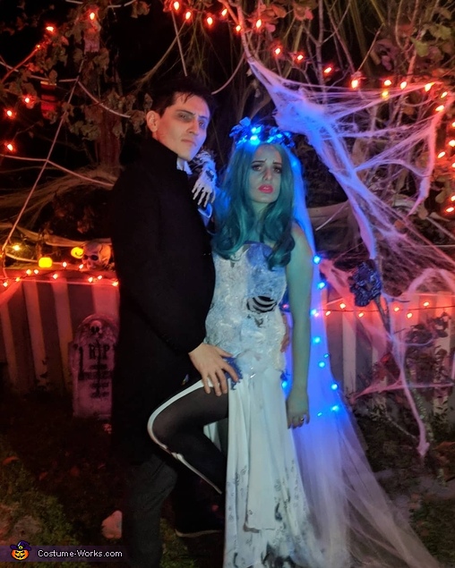 Tim Burton's The Corpse Bride Couple Costume - Photo 5/5