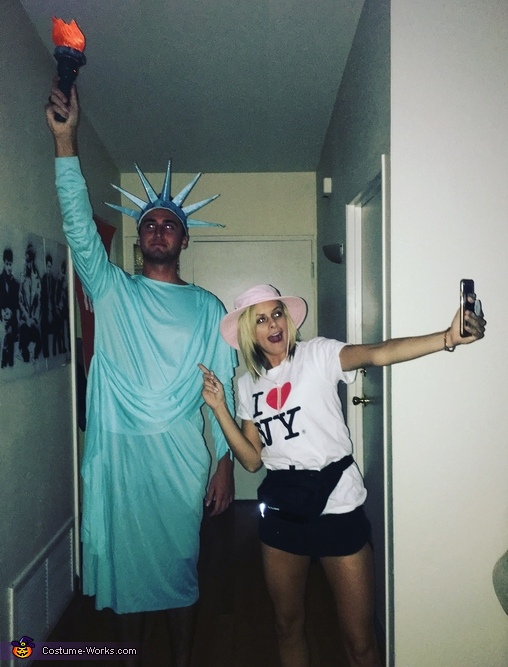 Tourist & Statue of Liberty Costume