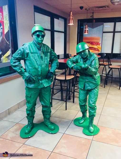 Toy Soldiers Couple Costume | Coolest DIY Costumes