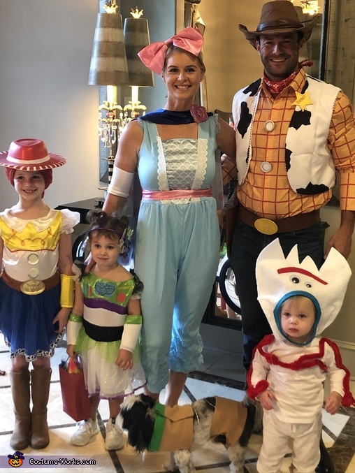 Toy Story 4 Family Costume | Best DIY Costumes