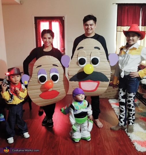 Toy Story Family Costume Diy Costumes Under 25 - Diy Homemade Toy Story Costumes