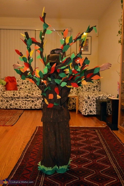 Homemade Tree Costume | Last Minute Costume Ideas - Photo 4/4