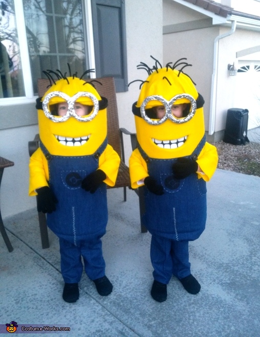 Twin Minions Halloween Costumes | Step by Step Guide