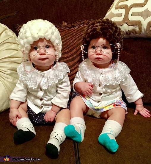 Twin Grannies Costume | No-Sew DIY Costumes - Photo 2/4