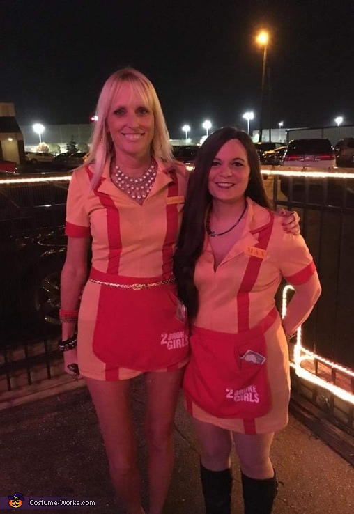 Two Broke Girls Costume