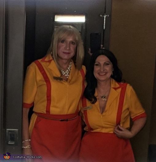 Two Broke Girls Costume