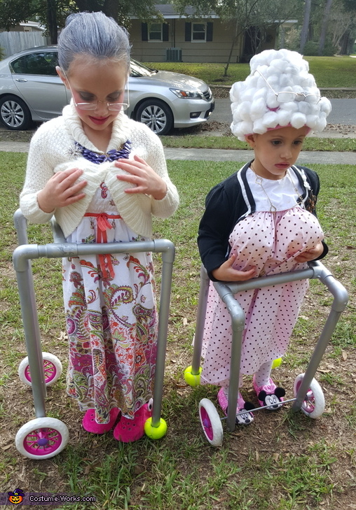 Two Litthe Ole Ladies Costume | Unique DIY Costumes