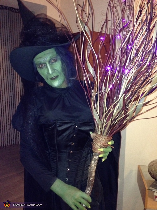 Wicked Witch Adult Halloween Costume | Step by Step Guide - Photo 2/2