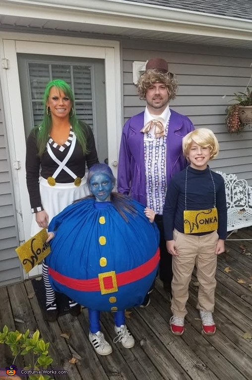 Willy Wonka And The Chocolate Factory Family Halloween Costume | vlr.eng.br
