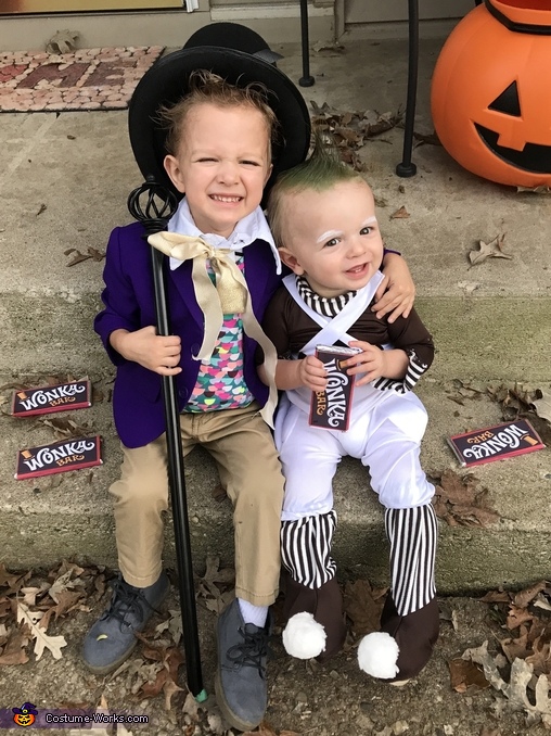 Willy Wonka & his Oompa Loompa Costume | Mind Blowing DIY Costumes