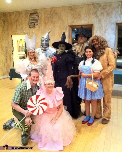 Wizard Of Oz Group Halloween Costume Ideas Photo 22