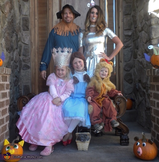 Best Wizard of Oz Family Costume | Affordable Halloween Costumes