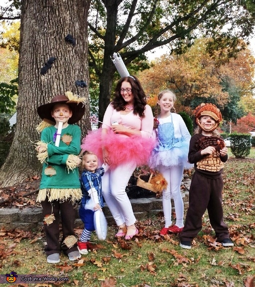 DIY Costumes Under 65 Wizard of Oz Family Costume Works