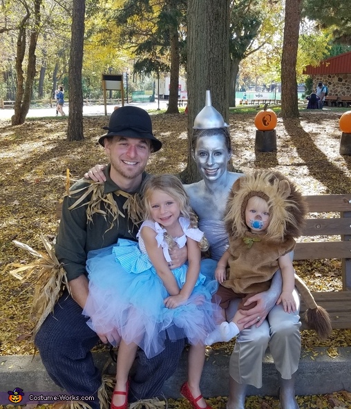 Wizard of Oz Movie Family Costume | DIY Tutorial