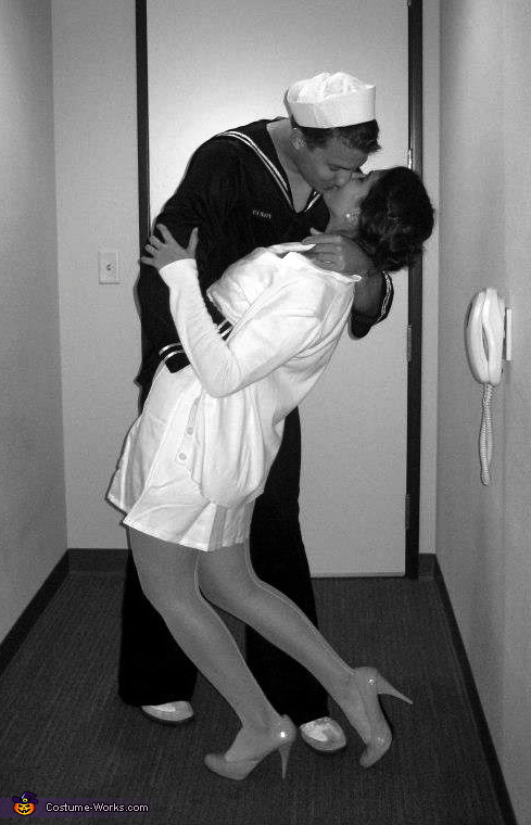 WWII Kiss Costume