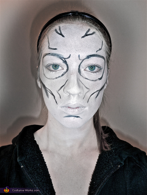 Homemade Zombie Costume and Makeup | No-Sew DIY Costumes - Photo 5/7