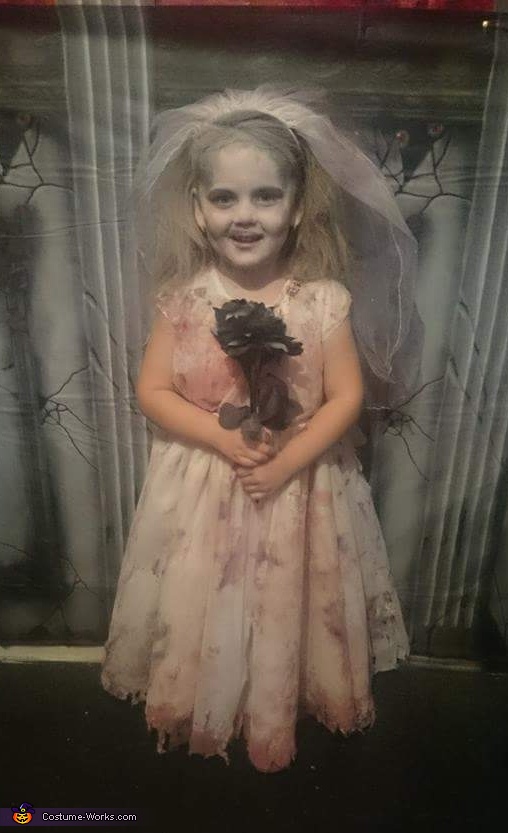 Homemade Zombie Bride Costume for Girls | Easy DIY Costumes