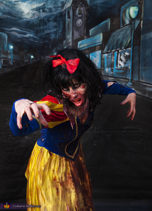 Zombie Snow White Costume