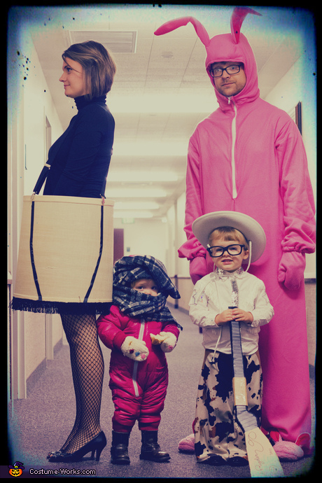 Family costume ideas: A Christmas Story Family Costume