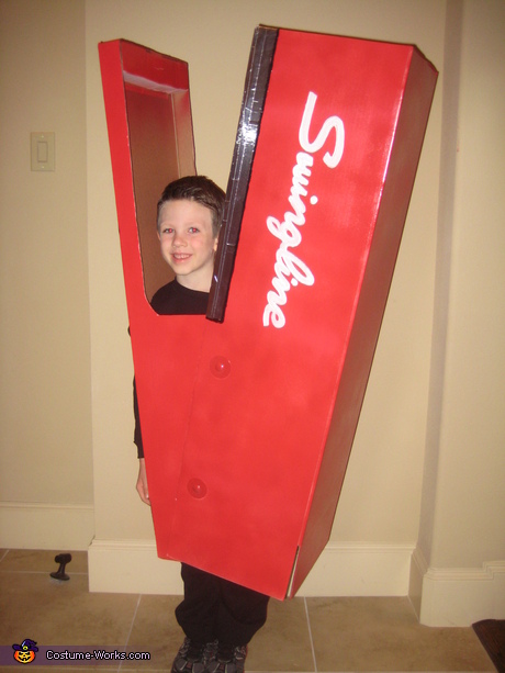 35 Creative DIY Halloween Costumes from Cardboard Boxes