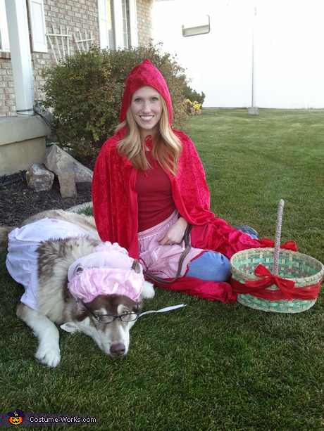 Halloween Costume Idea With Dogs: Snow White, The Evil Witch and