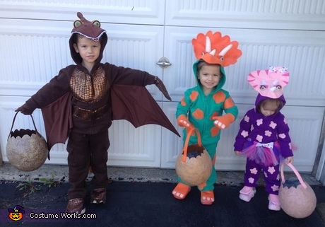 Animal costume ideas for kids: Three Little Dinosaurs