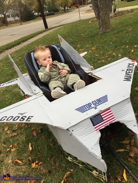 25+ Top Gun Costume Ideas: Dress up as your Favorite Movie Characters