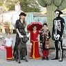 Book of Life Family Costume - Photo 2/5