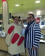 Fantasia de Halloween de Casais: Foam Finger Robin Thicke