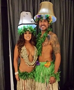 Idea de disfraz de Halloween en pareja: Disfraz de Lámparas Hula