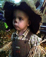 DIY Little Scarecrow Costume for Boy
