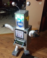 MAS-O-BOT Robot Homemade Costume