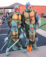 Family costume ideas - Ninja Turtle Family Costume