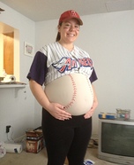 Costume ideas for pregnant women - Pregnancy Homerun Halloween Costume