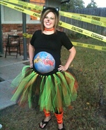 Costume ideas for pregnant women - The Cat that ate the Goldfish Bowl