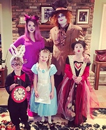 Wild's Wonderland - Alice in Wonderland Family Costume